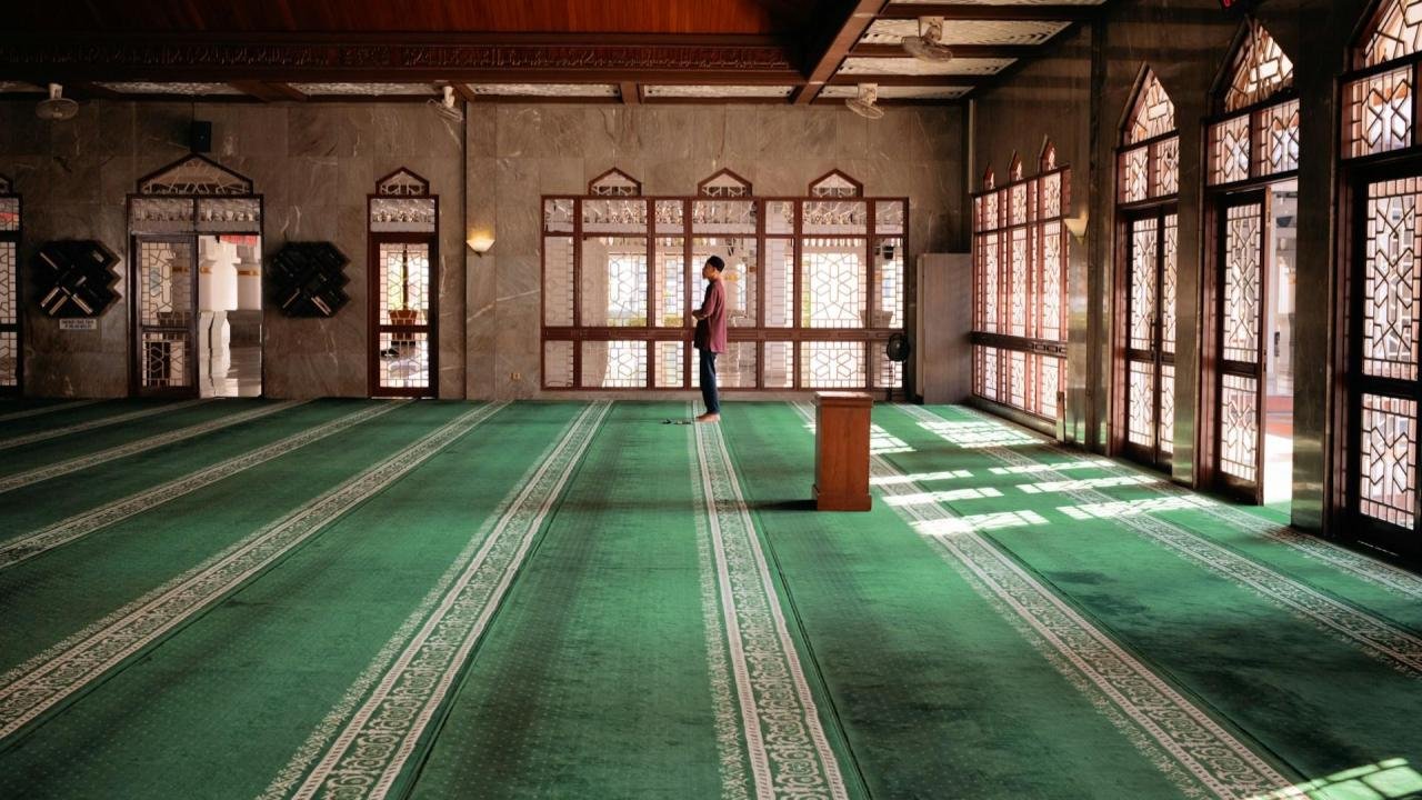 The Etiquettes of Masjid – How to Behave in the House of Allah The Etiquettes of Masjid – How to Behave in the House of Allah